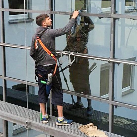 Gebäudereinigung 2