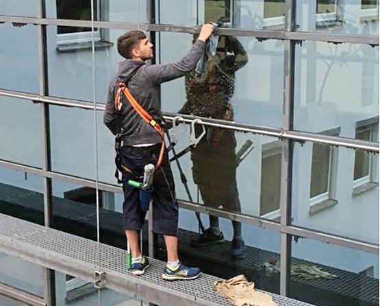 Gebäudereinigung 2